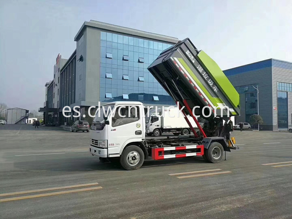 Rear Loader Compactor Truck